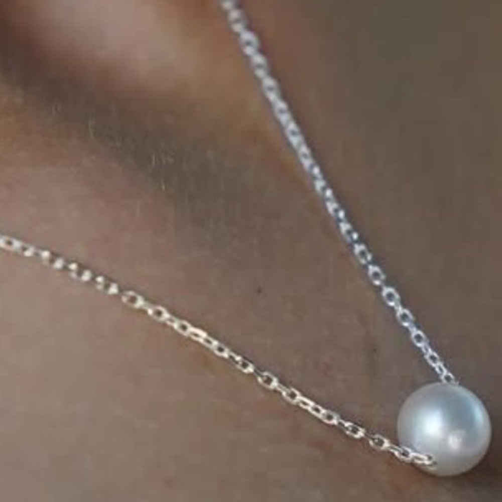 Anthropologie Trendy Pearl Silver Necklace ✅